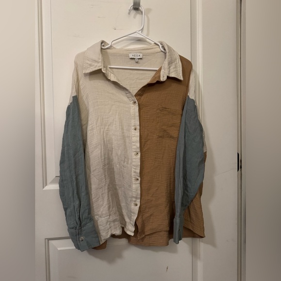 Color Block Crinkle Shirt - Picture 5 of 5